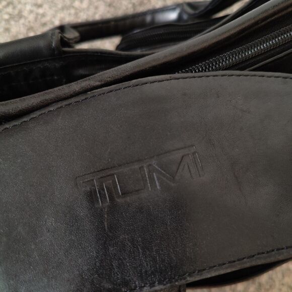 Tumi Alpha Tpass Black Expandable Leather Briefcase Carryon Bag Strap - Picture 3 of 15